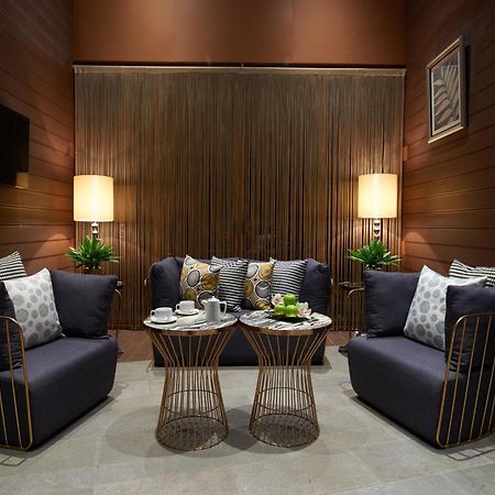 Dorsett Kwun Tong, Hong Kong Hotel Екстериор снимка