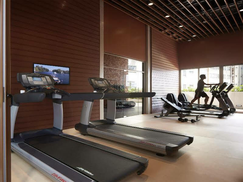 Dorsett Kwun Tong, Hong Kong Hotel Екстериор снимка